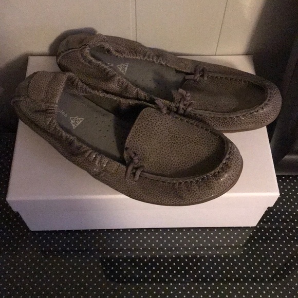 Grey Hush Puppies flats - Picture 2 of 4